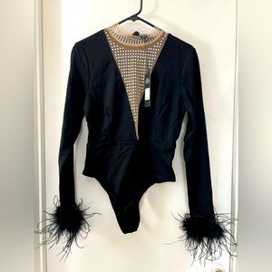 NWT‼️🎄 Fashion Nova Deep V Rhinestone Bodysuit